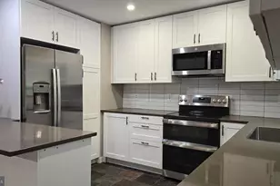3906 Valley Ridge Dr, Fairfax, VA 22033 - Photo 13