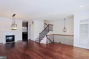 6758 Darrells Grant Pl, Falls Church, VA 22043 - Photo 5