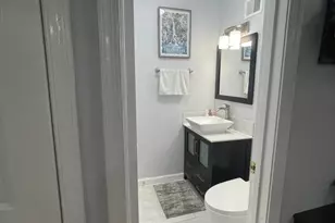 9025 Streamview Ln, Vienna, VA 22182 - Photo 23