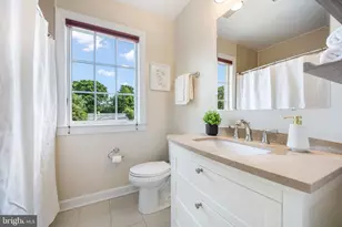 6456 Maplewood Dr, Falls Church, VA 22041 - Photo 45