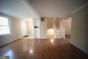 5935 Spruce Run Ct, Centreville, VA 20121 - Photo 3