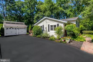 3236 Woodland Ln, Alexandria, VA 22309 - Photo 3