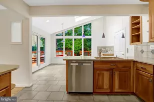 3236 Woodland Ln, Alexandria, VA 22309 - Photo 11