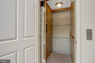 3236 Woodland Ln, Alexandria, VA 22309 - Photo 17