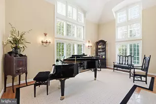 7818 Crownhurst Ct, McLean, VA 22102 - Photo 13