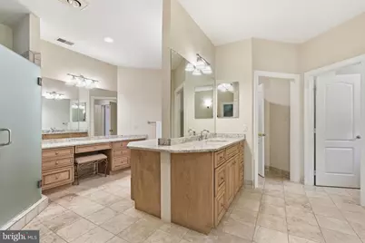 7818 Crownhurst Court, McLean, VA 22102 - Photo 31