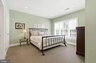 7818 Crownhurst Ct, McLean, VA 22102 - Photo 47