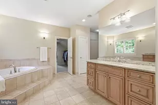 7818 Crownhurst Ct, McLean, VA 22102 - Photo 29