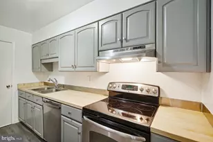 5900 Prince George Dr, Springfield, VA 22152 - Photo 7