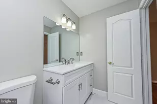 5601 Willoughby Newton Dr, Centreville, VA 20120 - Photo 31
