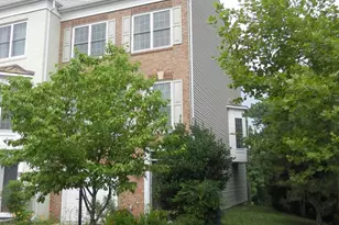 13700 Maple Sugar Ln, Herndon, VA 20171 - Photo 3