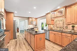 10315 Mountington Ct, Vienna, VA 22182 - Photo 13