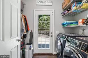 7004 Green Spring Ln, Alexandria, VA 22306 - Photo 37