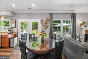 7004 Green Spring Ln, Alexandria, VA 22306 - Photo 9