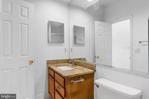 6834 Brindle Heath Way, Alexandria, VA 22315 - Photo 33