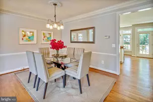 8026 Kidwell Town Ct, Vienna, VA 22182 - Photo 3