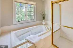 8026 Kidwell Town Ct, Vienna, VA 22182 - Photo 21