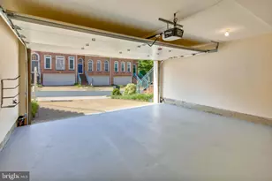 8026 Kidwell Town Ct, Vienna, VA 22182 - Photo 37