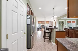5767 Bush Hill Dr, Alexandria, VA 22310 - Photo 15