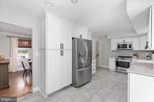 9100 Donna Dean Dr, Springfield, VA 22153 - Photo 15