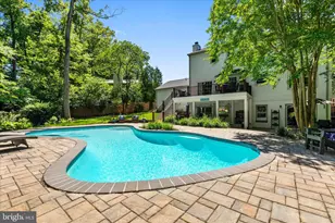 8201 Running Creek Ct, Springfield, VA 22153 - Photo 15