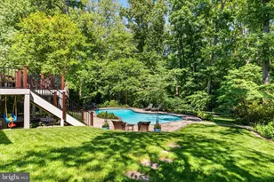 8201 Running Creek Ct, Springfield, VA 22153 - Photo 13