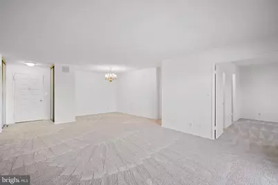 8340 Greensboro Drive #625, McLean, VA 22102 - Photo 9