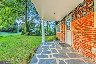 3307 Beechtree Ln, Falls Church, VA 22042 - Photo 3