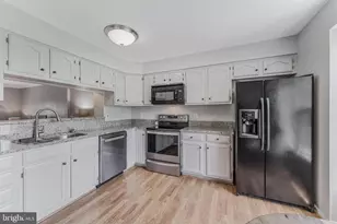 6033 Kestner Cir, Alexandria, VA 22315 - Photo 5