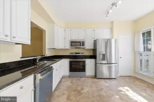 1213 Weatherstone Ct, Reston, VA 20194 - Photo 5