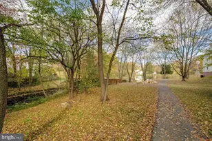 6030 Burnside Landing Dr, Burke, VA 22015 - Photo 33