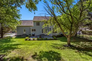 1289 Middleton Ct, Vienna, VA 22182 - Photo 3
