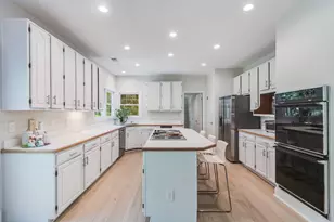 1289 Middleton Ct, Vienna, VA 22182 - Photo 5