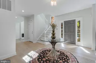1289 Middleton Ct, Vienna, VA 22182 - Photo 3