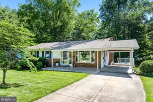 5019 Fleming Dr, Annandale, VA 22003 - Photo 3