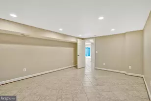 5021 Fleming Dr, Annandale, VA 22003 - Photo 57