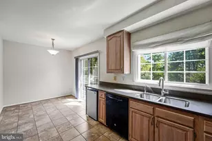 7059 Kings Manor Dr, Alexandria, VA 22315 - Photo 7