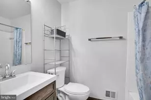 12300 Quiet Hollow Ct, Fairfax, VA 22033 - Photo 21