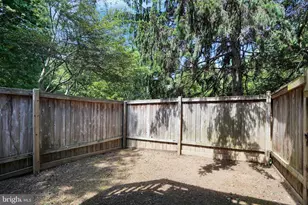 12300 Quiet Hollow Ct, Fairfax, VA 22033 - Photo 29
