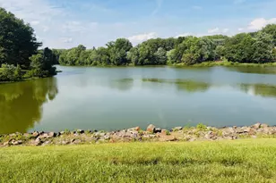 5537 Kendrick Ln, Burke, VA 22015 - Photo 5