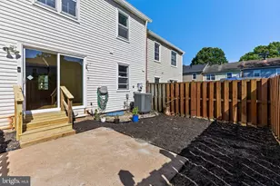5537 Kendrick Ln, Burke, VA 22015 - Photo 5