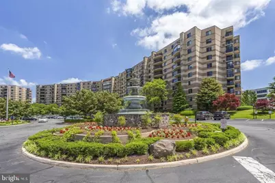8340 Greensboro Drive #518, McLean, VA 22102 - Photo 3