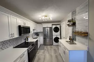 8340 Greensboro Dr, McLean, VA 22102 - Photo 11