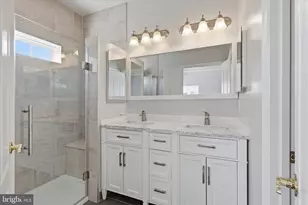4677 Carisbrooke Ln, Fairfax, VA 22030 - Photo 21