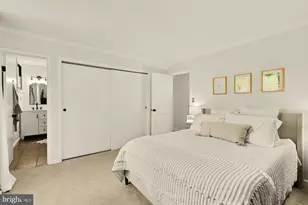 11170 Forest Edge Dr, Reston, VA 20190 - Photo 15