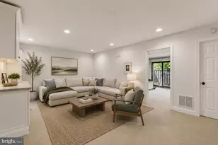 11170 Forest Edge Dr, Reston, VA 20190 - Photo 25