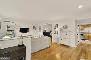 11170 Forest Edge Dr, Reston, VA 20190 - Photo 3