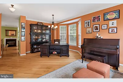 1212 Wild Hawthorn Way, Reston, VA 20194 - Photo 7