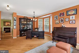 1212 Wild Hawthorn Way, Reston, VA 20194 - Photo 7