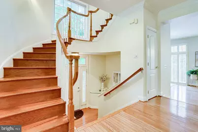 1601 Colonial Hills Drive, McLean, VA 22102 - Photo 11